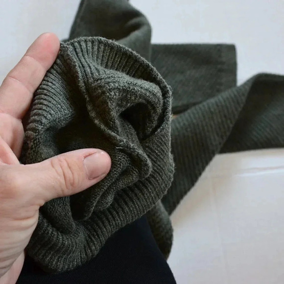 Denver Hayes Knit Sweater Pair - Picture 5 of 11